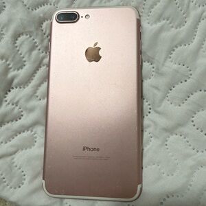 Apple iPhone 7 Plus Rose Gold – Mint Condition – Unlocked – Charger Included